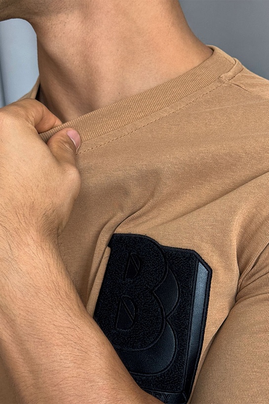 Бежевая оверсайз футболка Burberry Letter Graphic