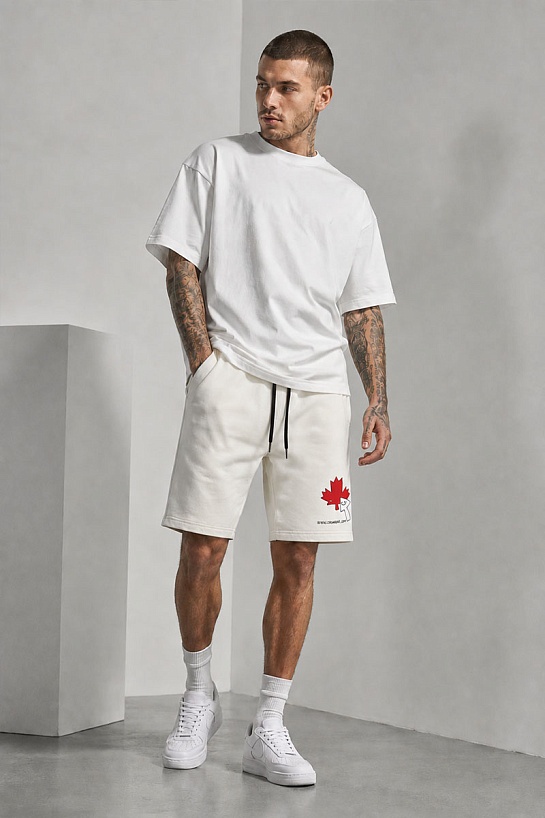 Белые мужские шорты Dsquared2 maple leaf-print
