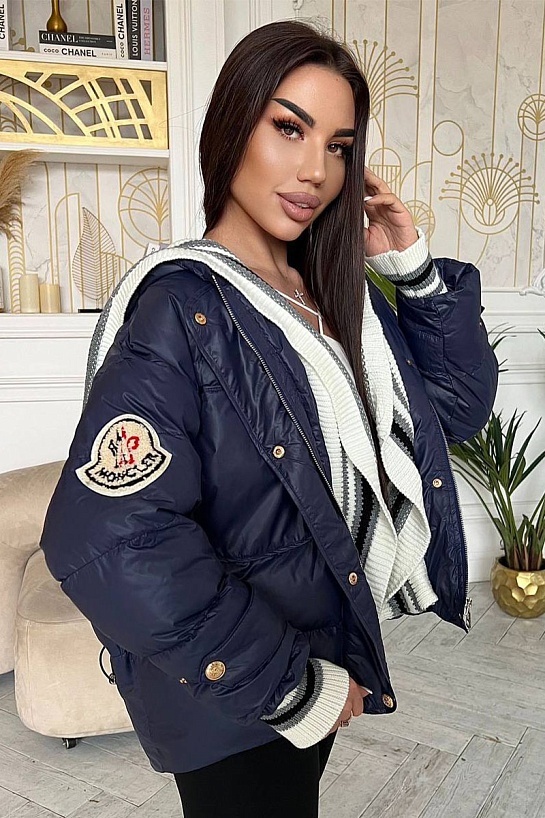 Темно-синяя женская куртка Moncler