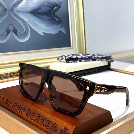 Солнцезащитные очки Chrome Hearts Charismadick   