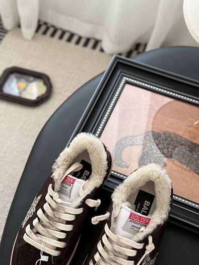 Женские кроссовки с мехом Golden Goose   