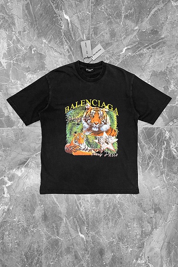 Чёрная оверсайз футболка Balenciaga Year Of The Tiger   