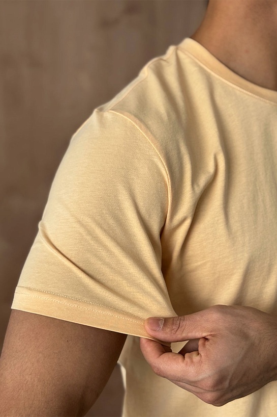 Мужская бежевая футболка Hugo Boss