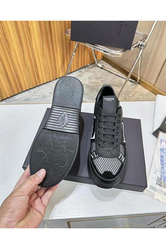 Кожаные кроссовки Valentino low-top - Black