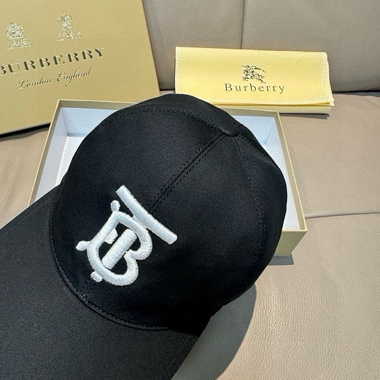 Бейсболка чёрного цвета Burberry premium