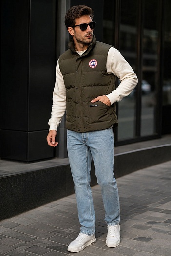 Жилет зелёного цвета Canada Goose logo-patch   
