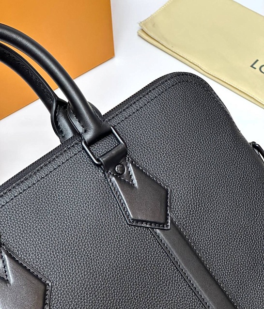 Кожаный портфель Louis Vuitton Takeoff premium 39x29x7 см