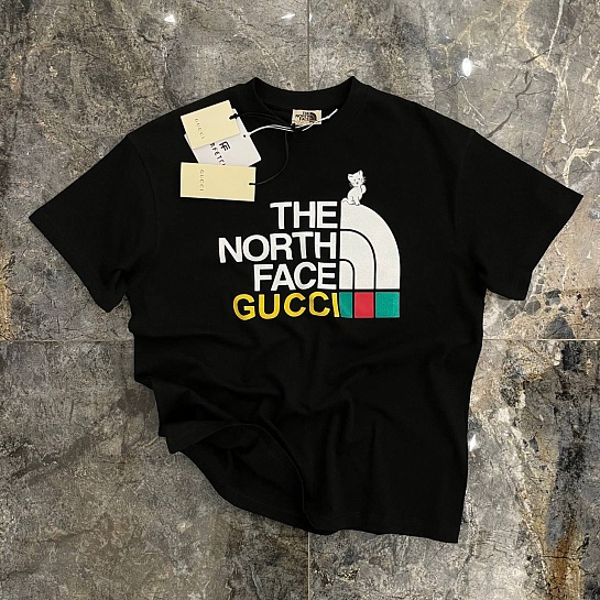 Чёрная оверсайз футболка Gucci x The North Face Collaboration