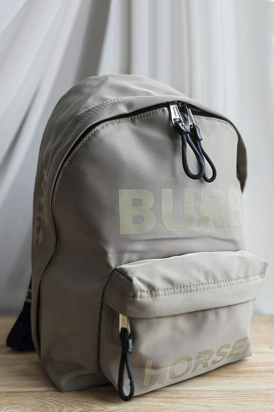 Нейлоновый рюкзак Burberry Horseferry logo 40x30 см