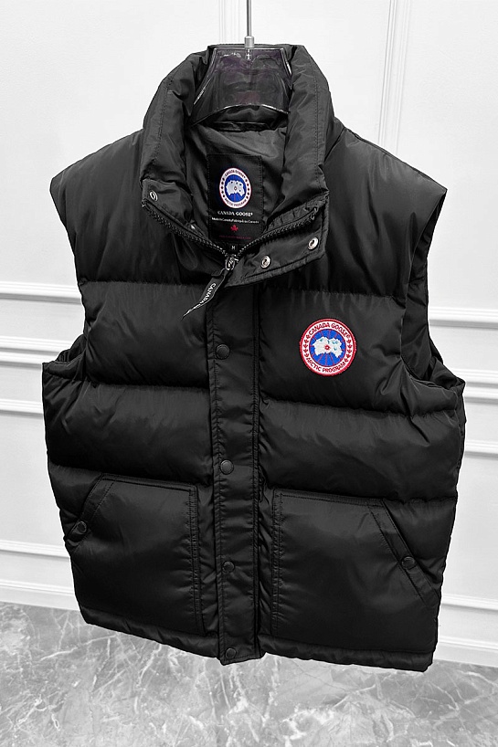 Мужской чёрный жилет Canada Goose Garson Vest