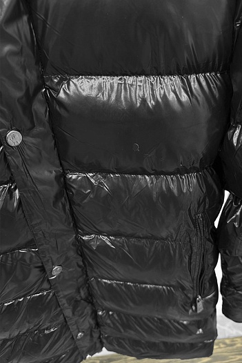 Мужская чёрная парка с глянцевым эффектом Moncler logo-patch   
