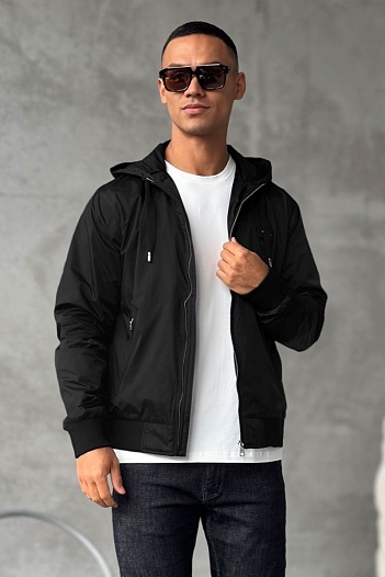 Мужская чёрная ветровка Dolce & Gabbana logo-plaque   