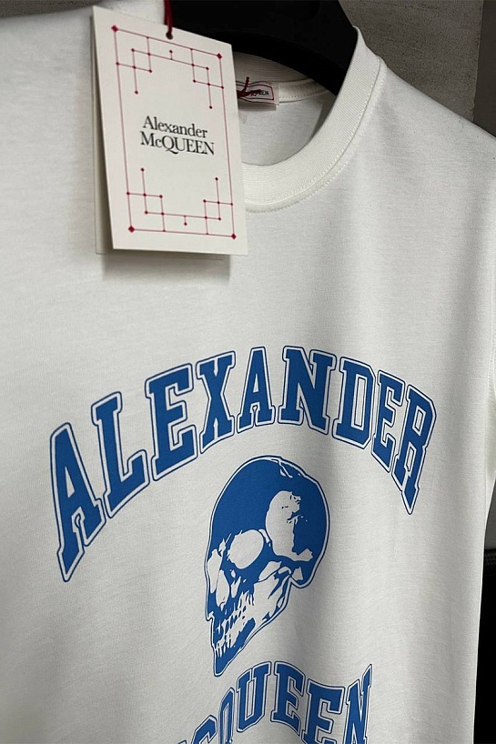 Мужская белая футболка Alexander McQueen Skull blue logo-print