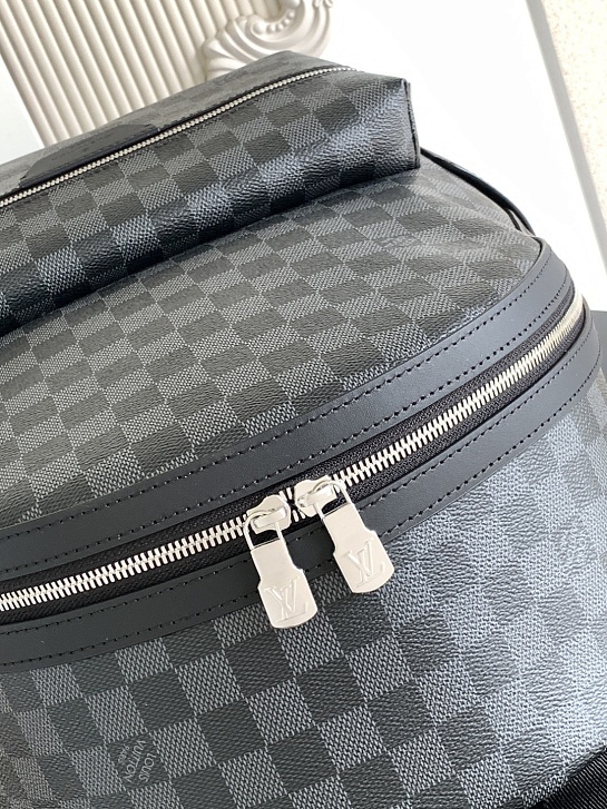 Кожаный рюкзак Louis Vuitton Discovery Premium 38x29x20 см