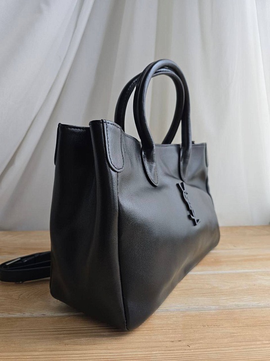 Кожаная сумка Yves Saint Laurent 39x23 см