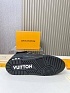 Кожаные кроссовки с мехом Louis Vuitton Trainer Premium - Black
