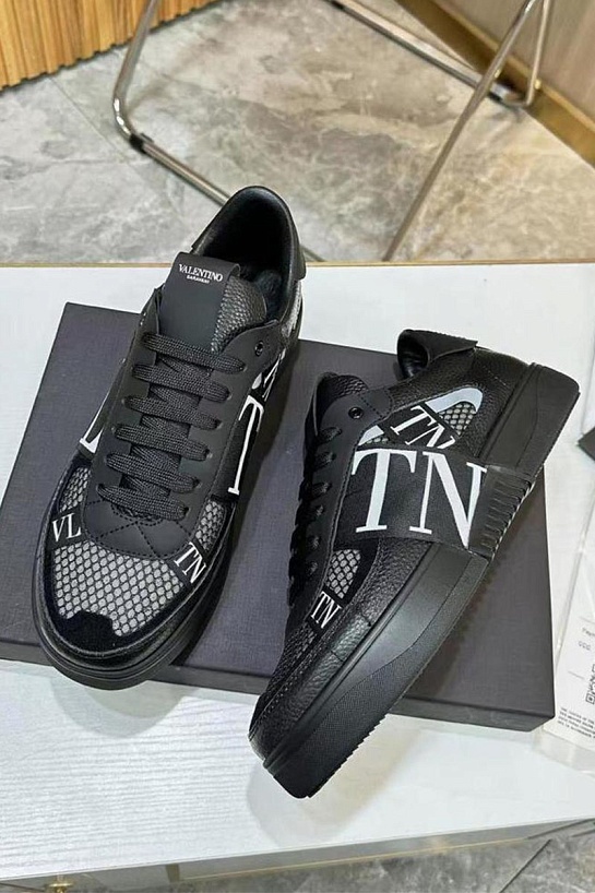 Кожаные кроссовки Valentino low-top - Black