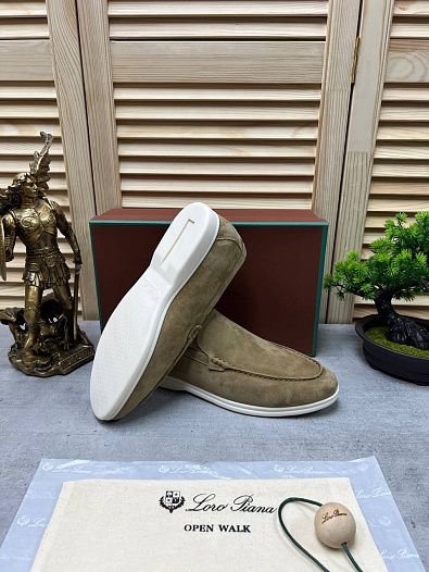 Мужские замшевые лоферы Loro Piana   