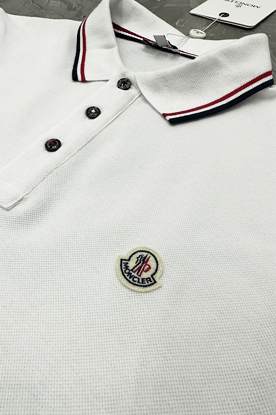 Мужское поло белого цвета Moncler logo-patch