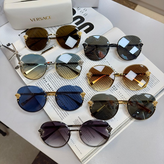 Солнцезащитные очки Versace Glam Medusa