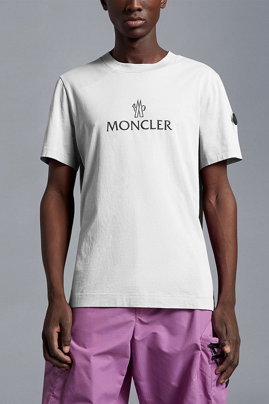 Мужская белая футболка Moncler logo-patch