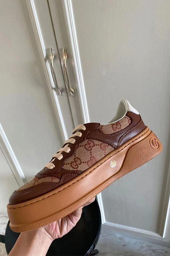 Мужские бежевые кроссовки Gucci