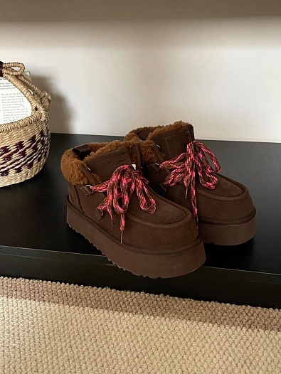 Женские замшевые ботинки с мехом UGG Funkarra Cabin Cuff - Brown   