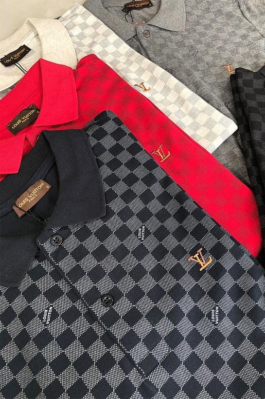 Мужское брендовое поло Louis Vuitton серого цвета