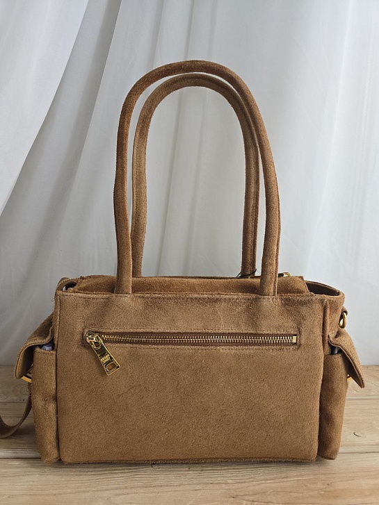 Замшевая сумка Prada 30x16 см