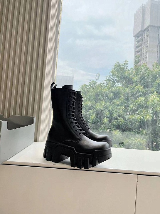 Женские чёрные кожаные ботинки Balenciaga Premium