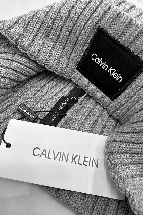 Серая шапка Calvin Klein logo-patch