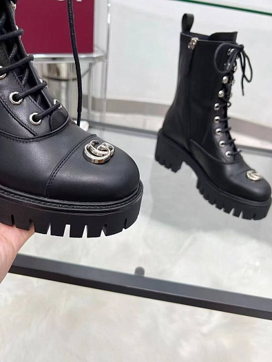 Женские кожаные ботинки Gucci Double G   
