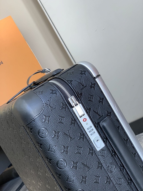 Чемодан Rimowa x Louis Vuitton Horizon Premium  53x37x22 см