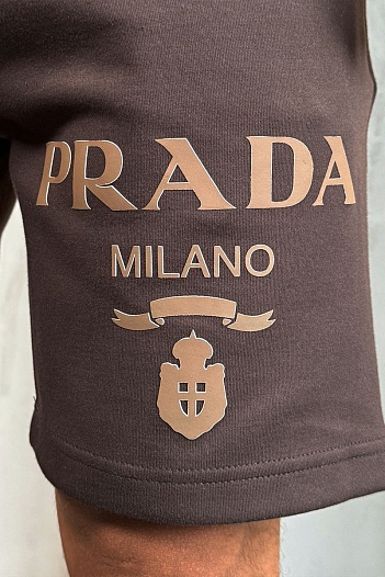 Мужские шорты Prada Milano logo-print - Brown   