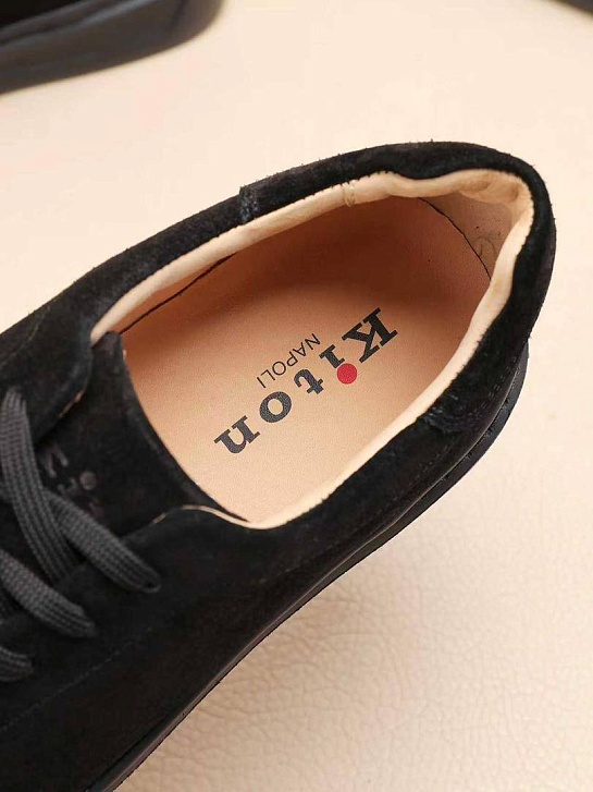 Мужские замшевые кроссовки Kiton
