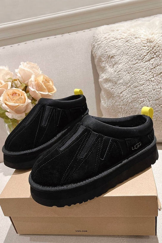 Меховые женские слипоны UGG Tassle - Black