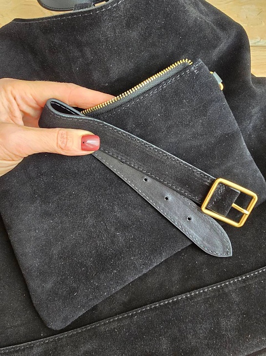 Замшевая сумка Yves Saint Laurent Le 5 a 7 39x31