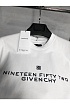 Белая оверсайз футболка Givenchy Nineteen Fifty Two