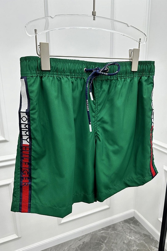Шорты зелёного цвета Tommy Hilfiger taped logo