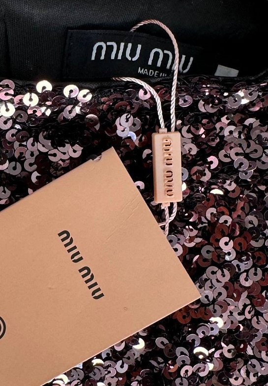 Женское платье в пайетках с открытой спинкой MIU MIU