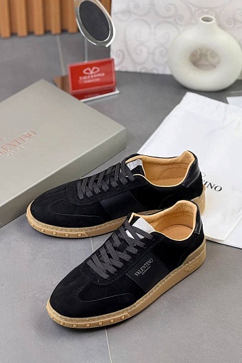 Замшевые кроссовки Valentino Upvillage - Black   