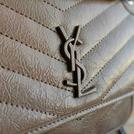 Кожаная сумка Yves Saint Laurent Niki Medium Light Musk 28x21 см   