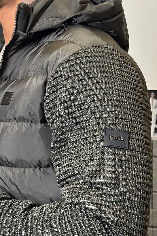 Зелёная куртка Hugo Boss с вязаными рукавами