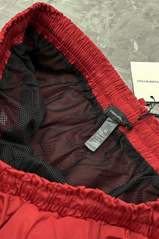 Мужские красные шорты Dsquared2