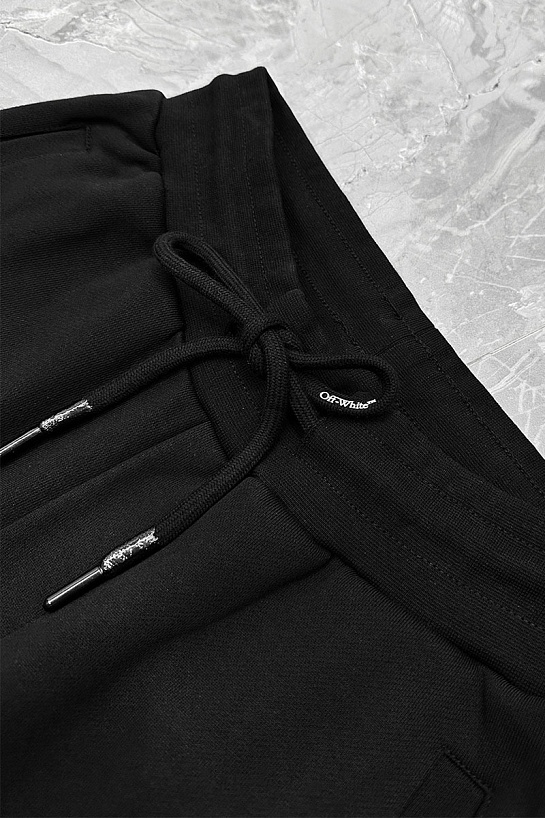 Мужские чёрные шорты Off-White "Boy bitten by a lizard"