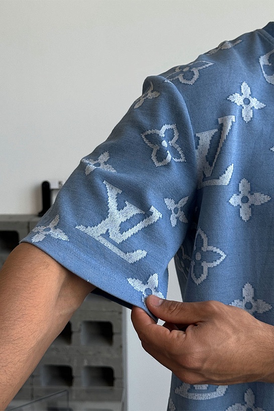 Синяя оверсайз футболка Louis Vuitton Monogram