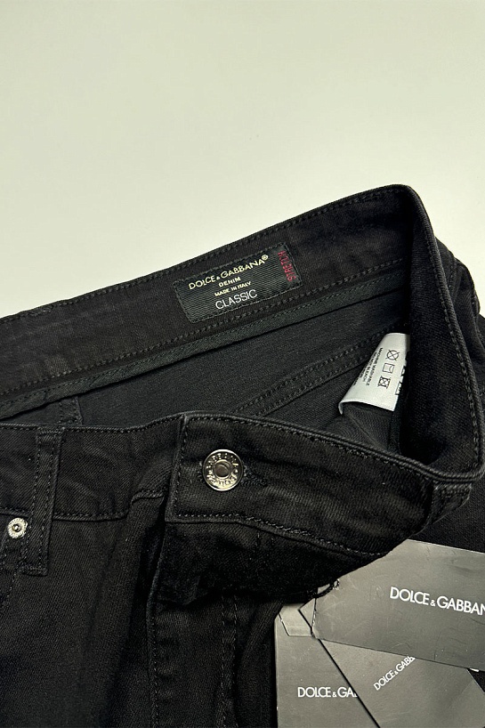 Чёрные джинсы Dolce&Gabbana embossed logo