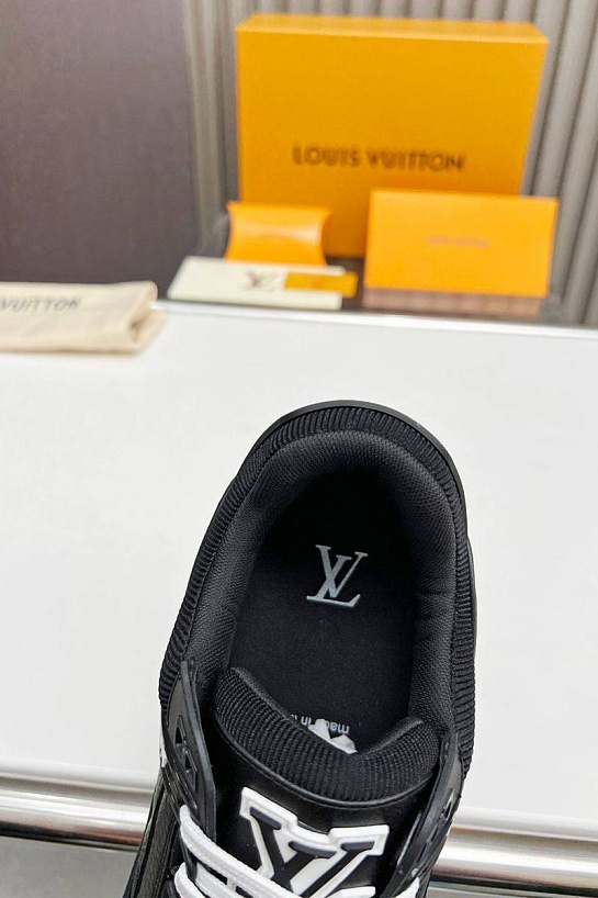 Кожаные кроссовки Louis Vuitton Trainer Monogram - Black