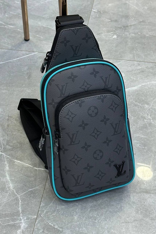 Кожаная сумка Louis Vuitton Avenue Sling Monogram Eclipse Reverse 25x14 см