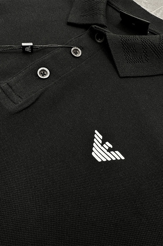 Мужское поло Emporio Armani чёрного цвета
